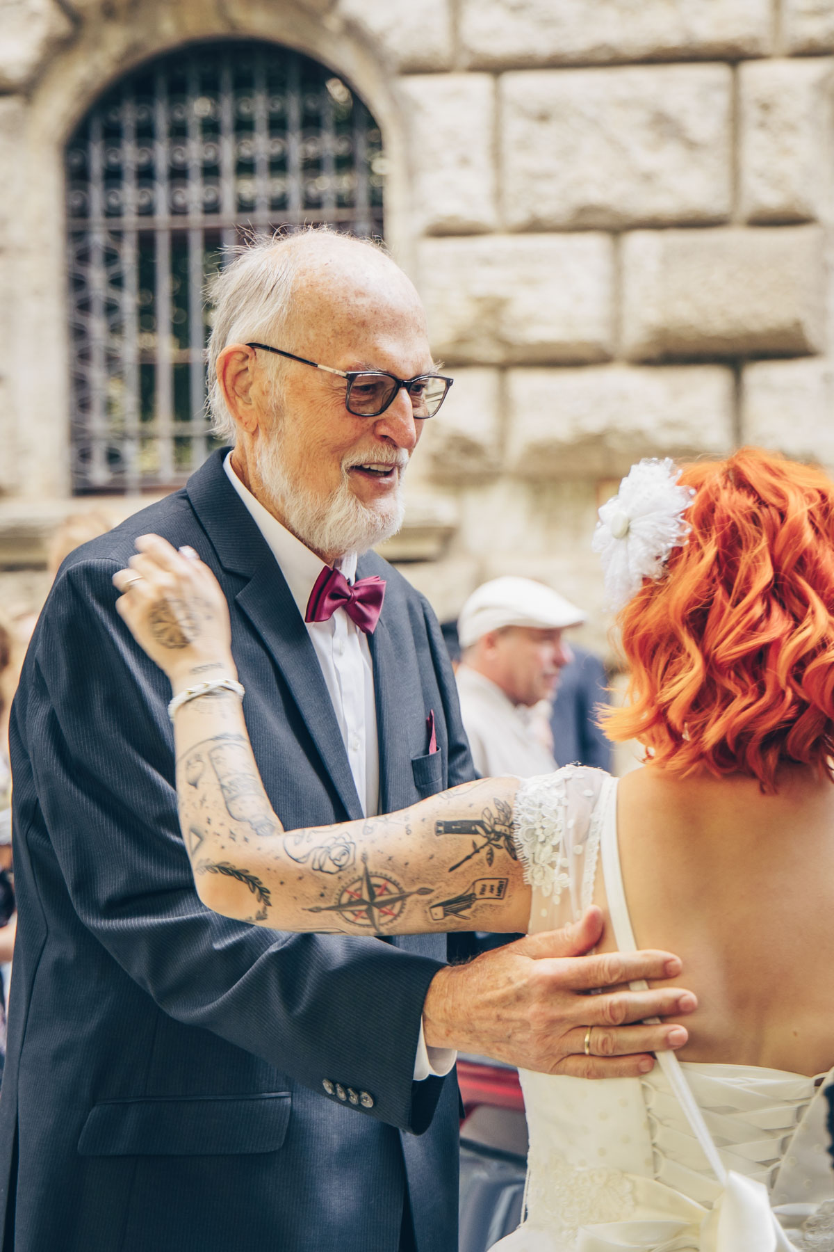 standesamtliche Trauung standesamt leipzig Hochzeitsfotograf Leipzig urbane Hochzeit im Sommer