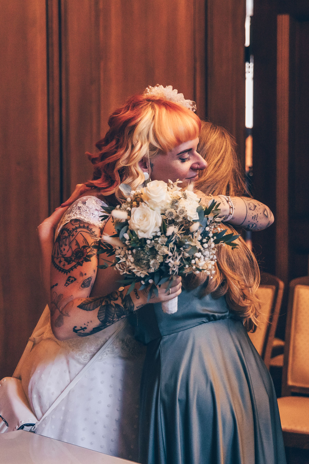 standesamtliche Trauung standesamt leipzig Hochzeitsfotograf Leipzig urbane Hochzeit im Sommer