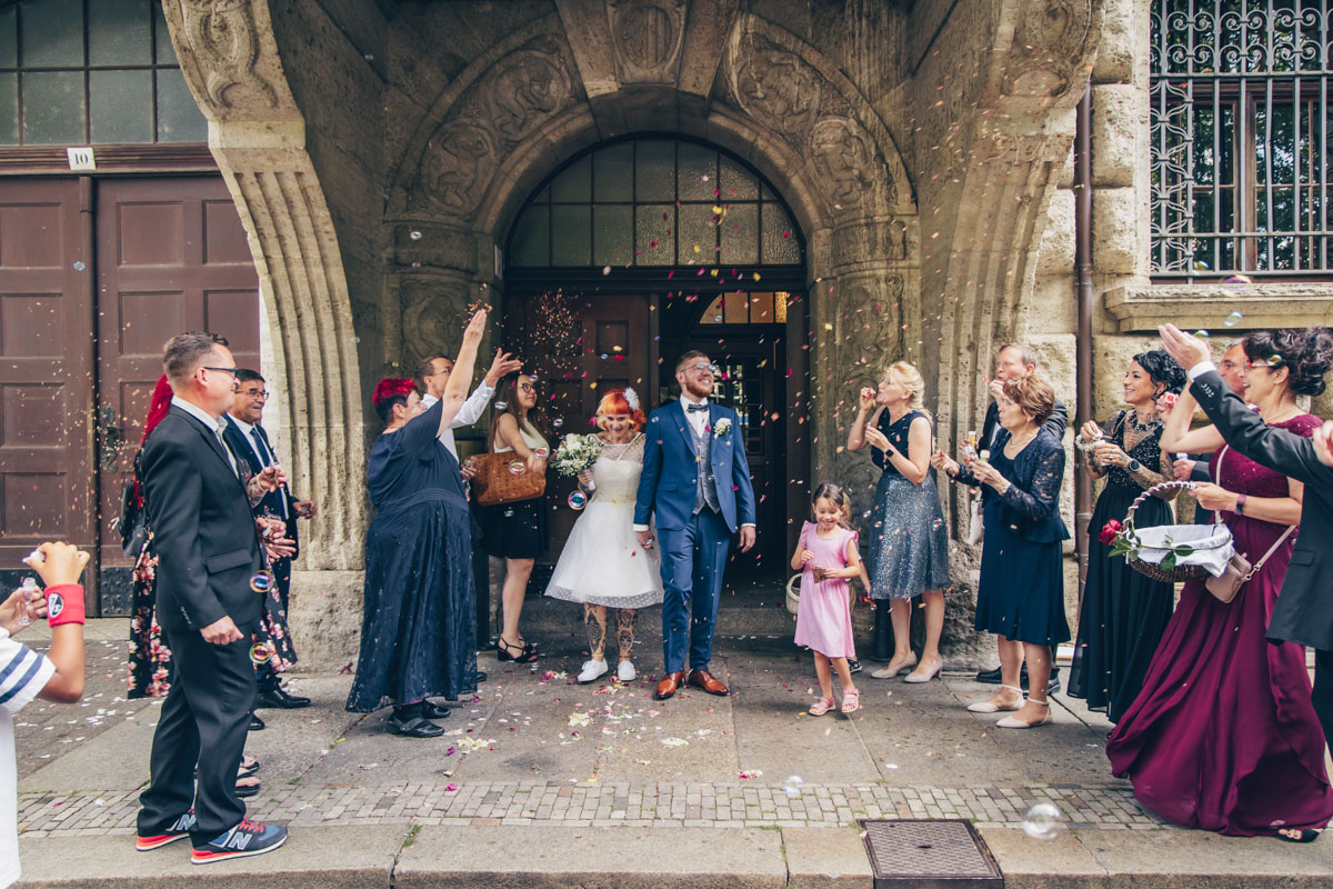 standesamtliche Trauung standesamt leipzig Hochzeitsfotograf Leipzig urbane Hochzeit im Sommer