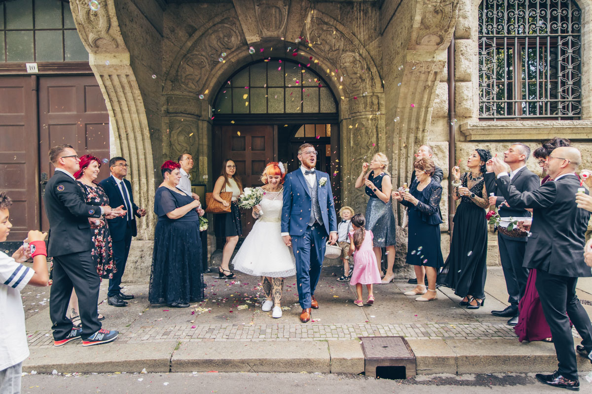 standesamtliche Trauung standesamt leipzig Hochzeitsfotograf Leipzig urbane Hochzeit im Sommer