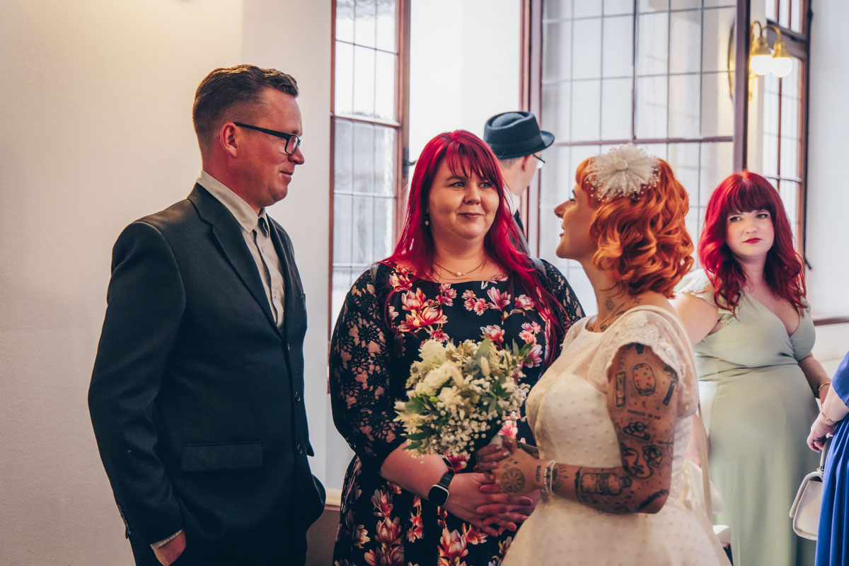 standesamtliche Trauung standesamt leipzig Hochzeitsfotograf Leipzig urbane Hochzeit im Sommer