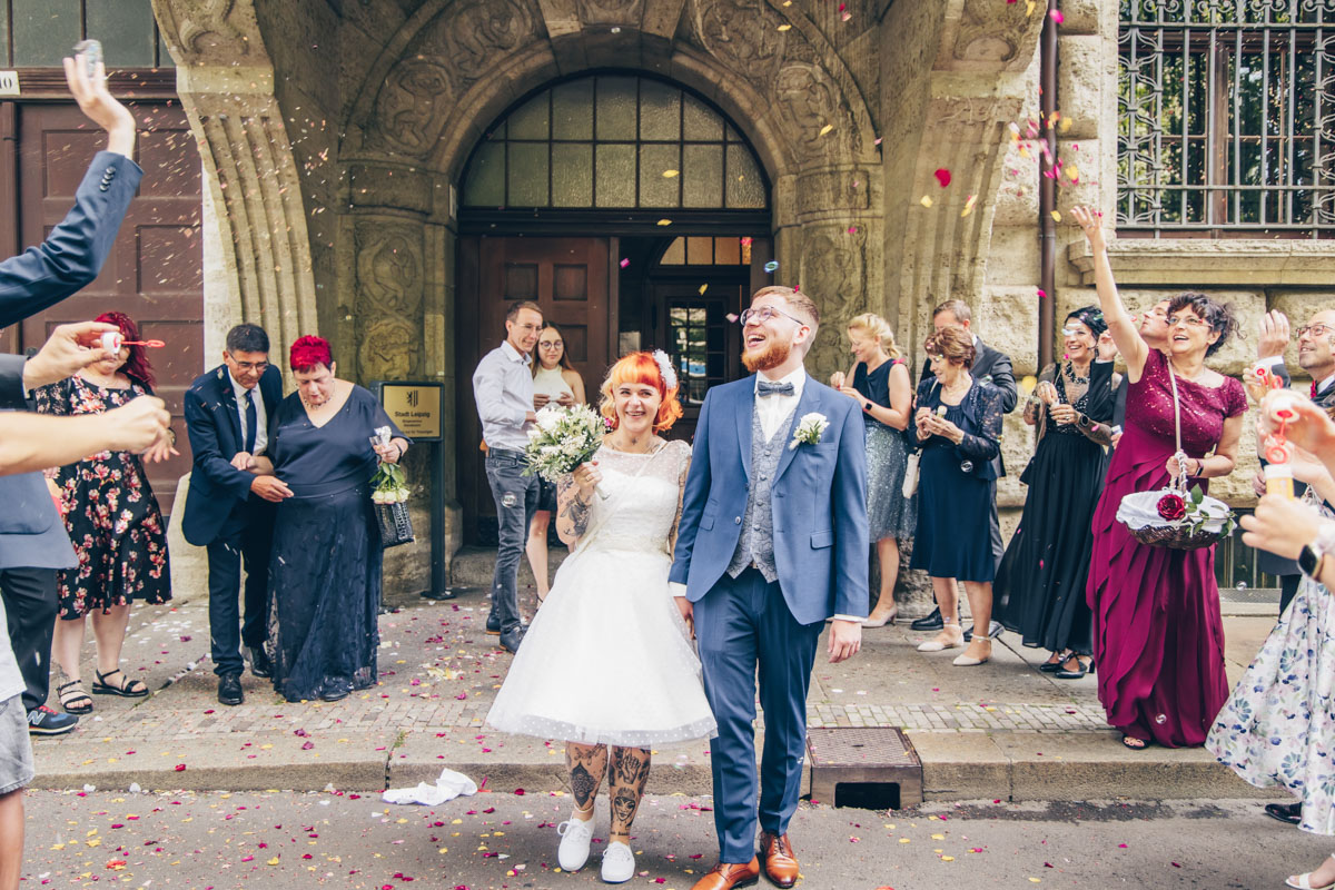 standesamtliche Trauung standesamt leipzig Hochzeitsfotograf Leipzig urbane Hochzeit im Sommer