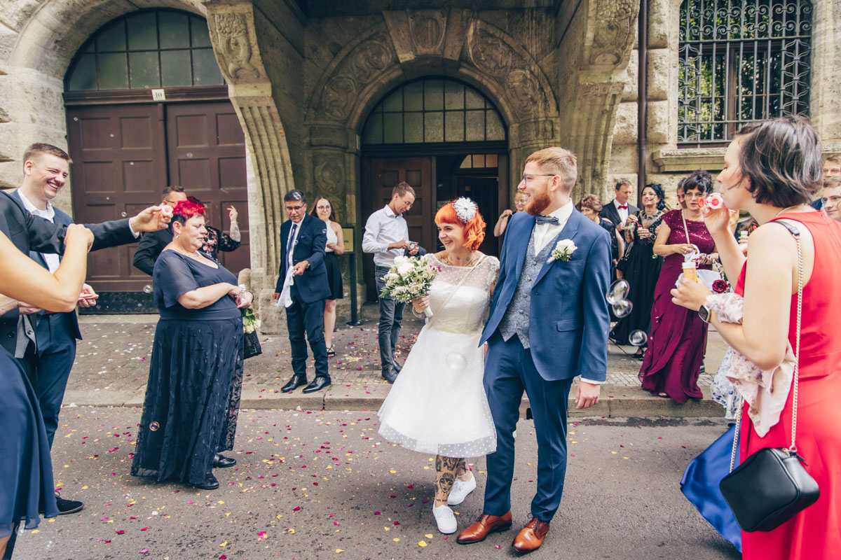 standesamtliche Trauung standesamt leipzig Hochzeitsfotograf Leipzig urbane Hochzeit im Sommer