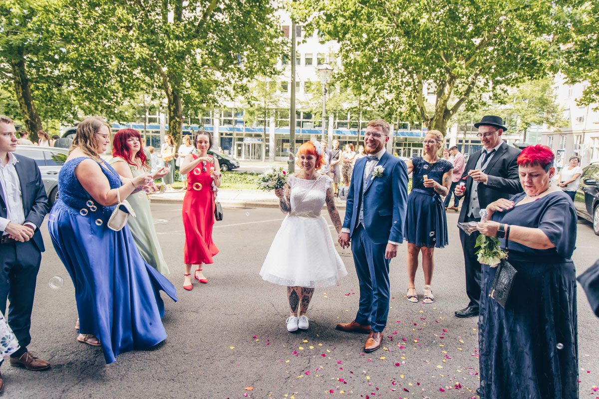 standesamtliche Trauung standesamt leipzig Hochzeitsfotograf Leipzig urbane Hochzeit im Sommer