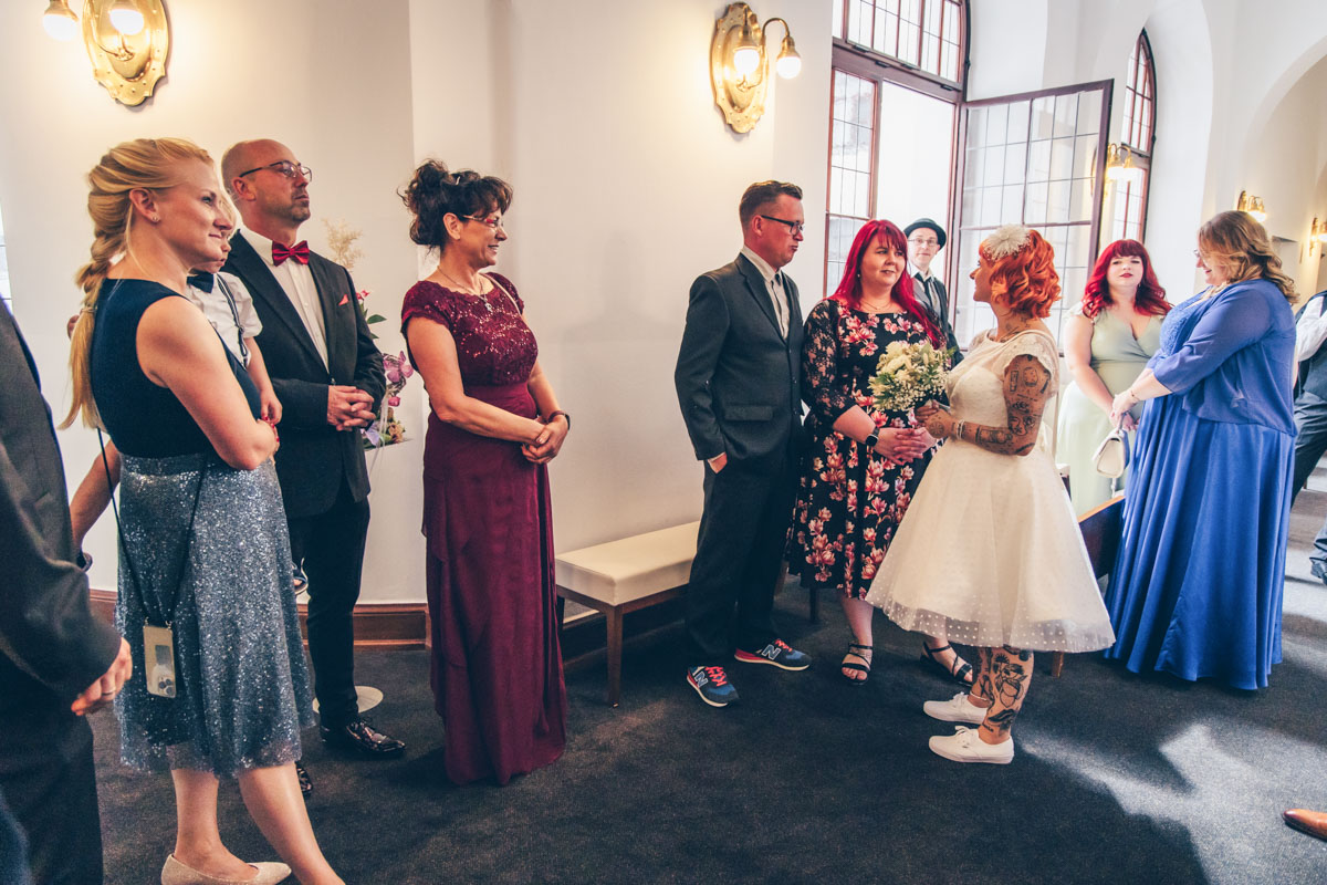 standesamtliche Trauung standesamt leipzig Hochzeitsfotograf Leipzig urbane Hochzeit im Sommer