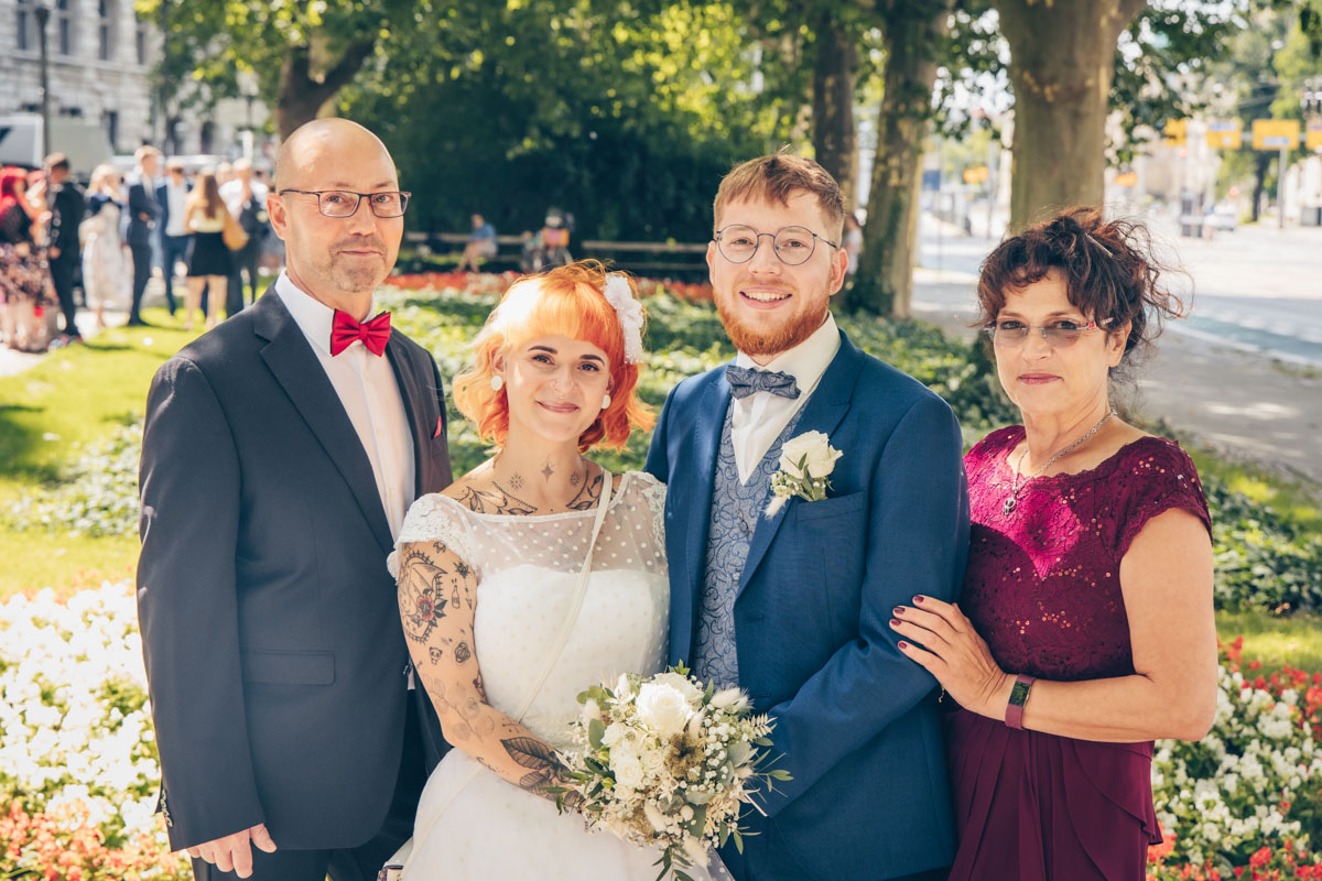 standesamtliche Trauung standesamt leipzig Hochzeitsfotograf Leipzig urbane Hochzeit im Sommer