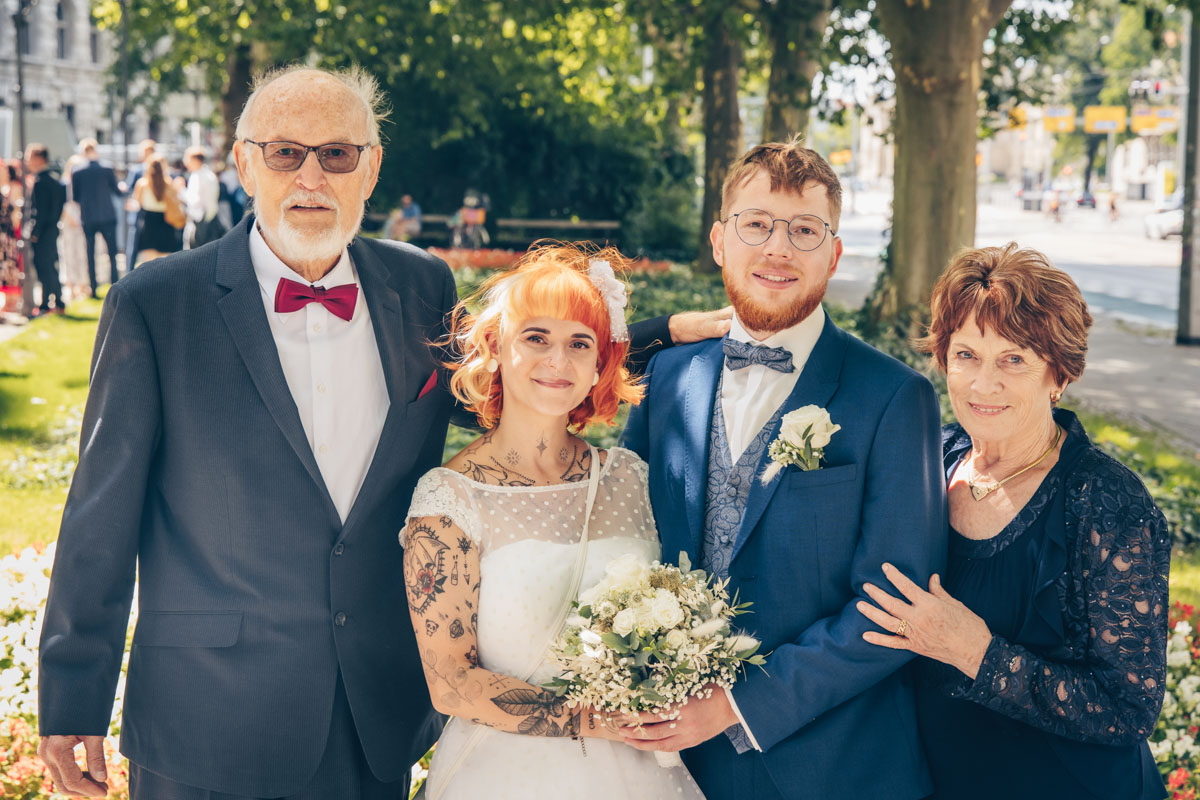 standesamtliche Trauung standesamt leipzig Hochzeitsfotograf Leipzig urbane Hochzeit im Sommer