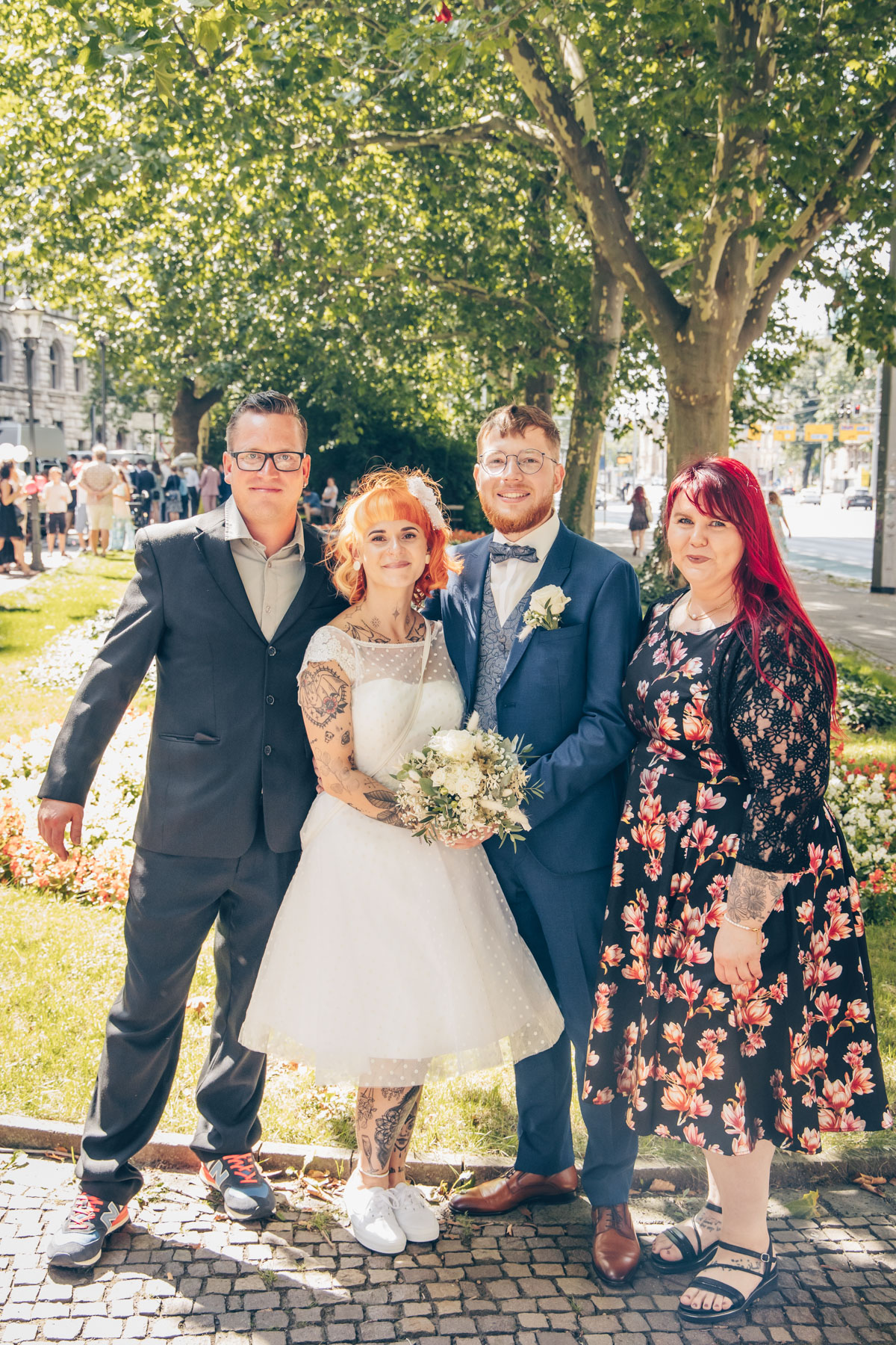 standesamtliche Trauung standesamt leipzig Hochzeitsfotograf Leipzig urbane Hochzeit im Sommer