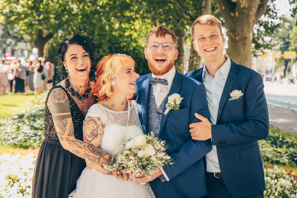 standesamtliche Trauung standesamt leipzig Hochzeitsfotograf Leipzig urbane Hochzeit im Sommer