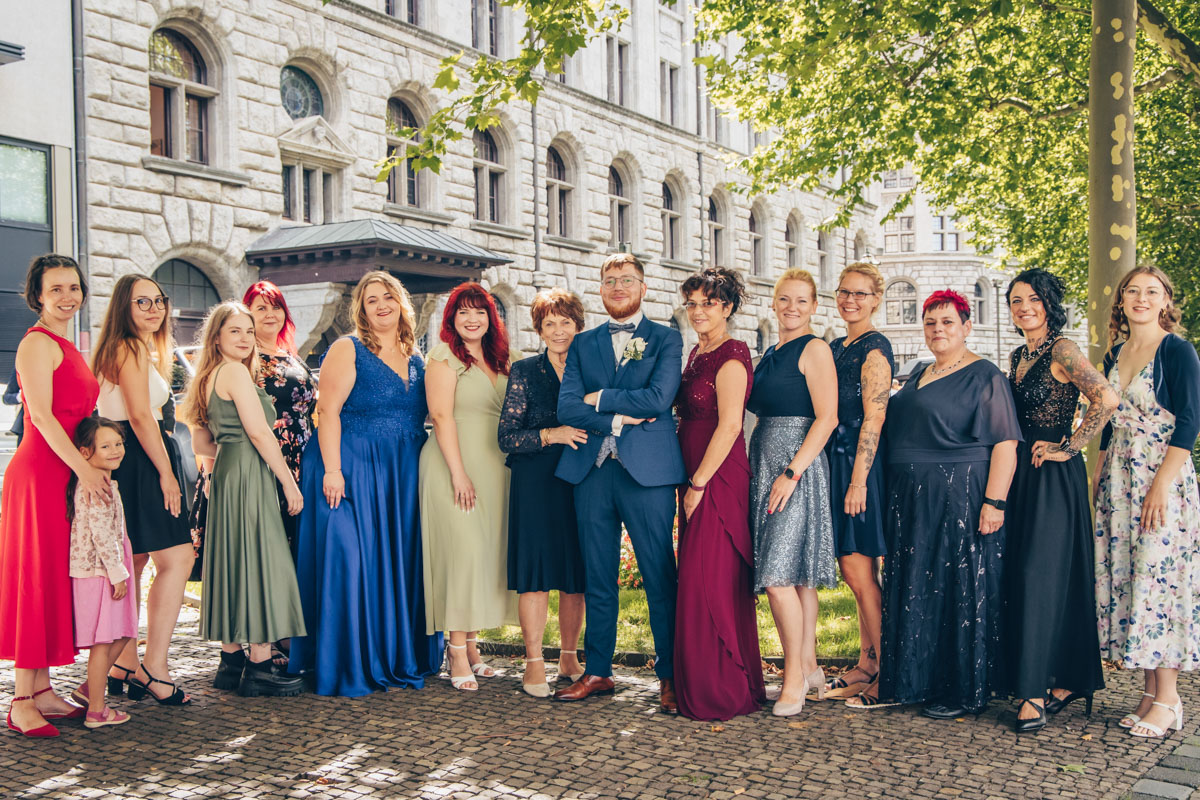 standesamtliche Trauung standesamt leipzig Hochzeitsfotograf Leipzig urbane Hochzeit im Sommer