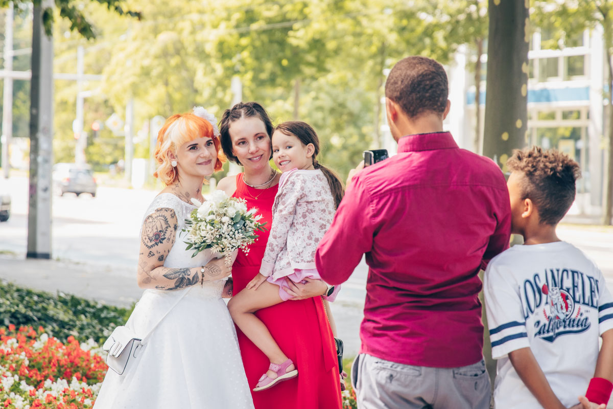 standesamtliche Trauung standesamt leipzig Hochzeitsfotograf Leipzig urbane Hochzeit im Sommer