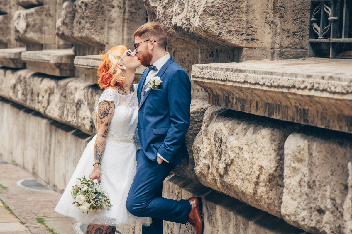 standesamtliche Trauung standesamt leipzig Hochzeitsfotograf Leipzig urbane Hochzeit im Sommer