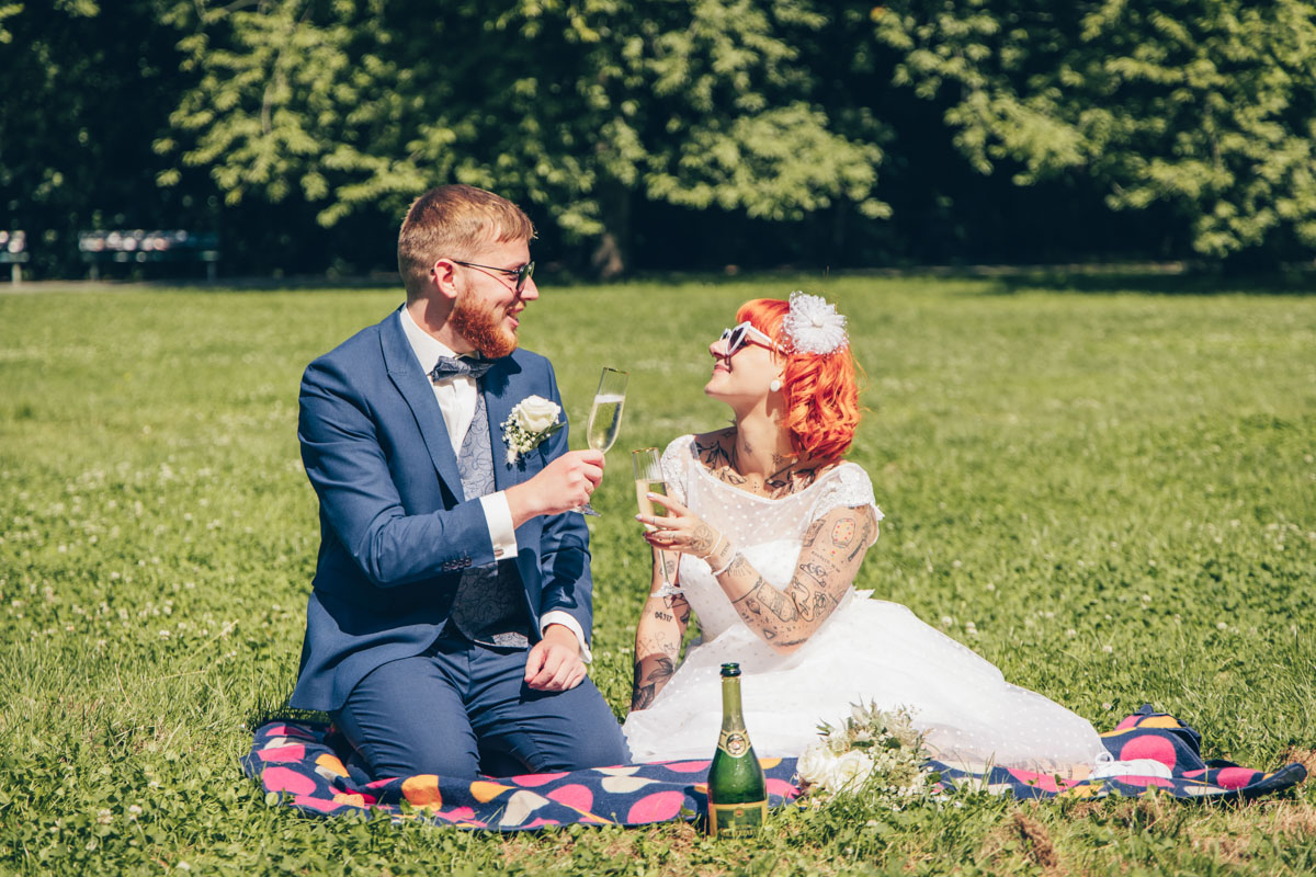 standesamtliche Trauung standesamt leipzig Hochzeitsfotograf Leipzig urbane Hochzeit im Sommer