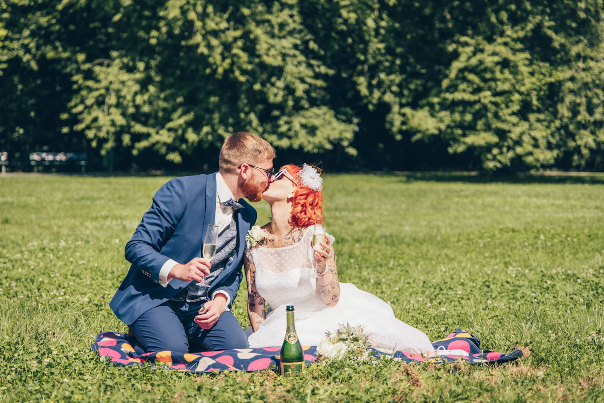 standesamtliche Trauung standesamt leipzig Hochzeitsfotograf Leipzig urbane Hochzeit im Sommer
