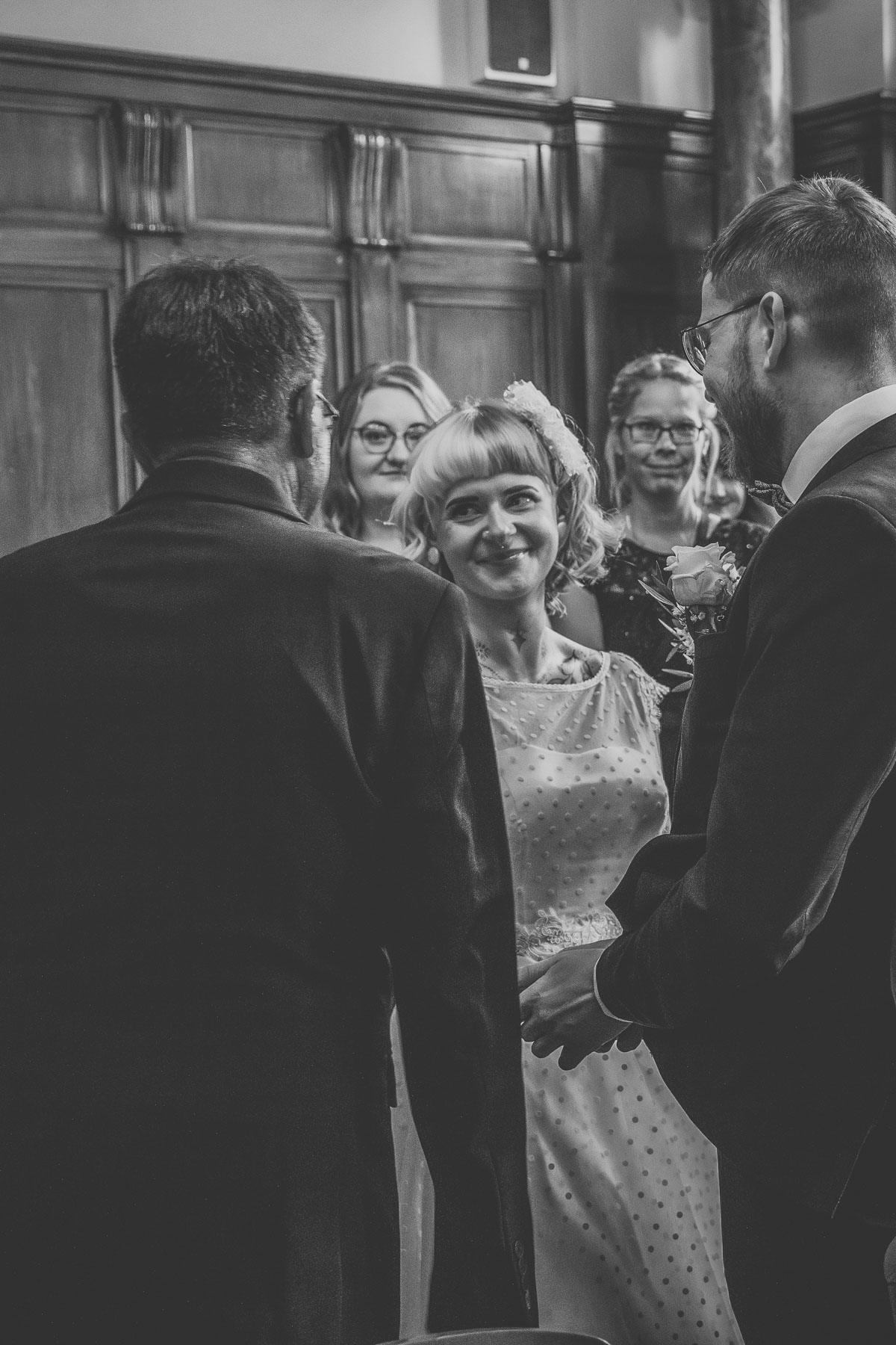 standesamtliche Trauung standesamt leipzig Hochzeitsfotograf Leipzig urbane Hochzeit im Sommer