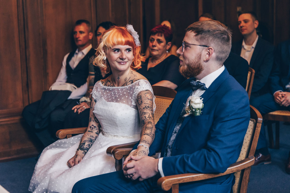 standesamtliche Trauung standesamt leipzig Hochzeitsfotograf Leipzig urbane Hochzeit im Sommer