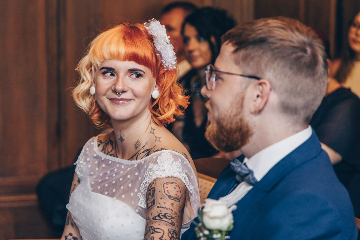 standesamtliche Trauung standesamt leipzig Hochzeitsfotograf Leipzig urbane Hochzeit im Sommer