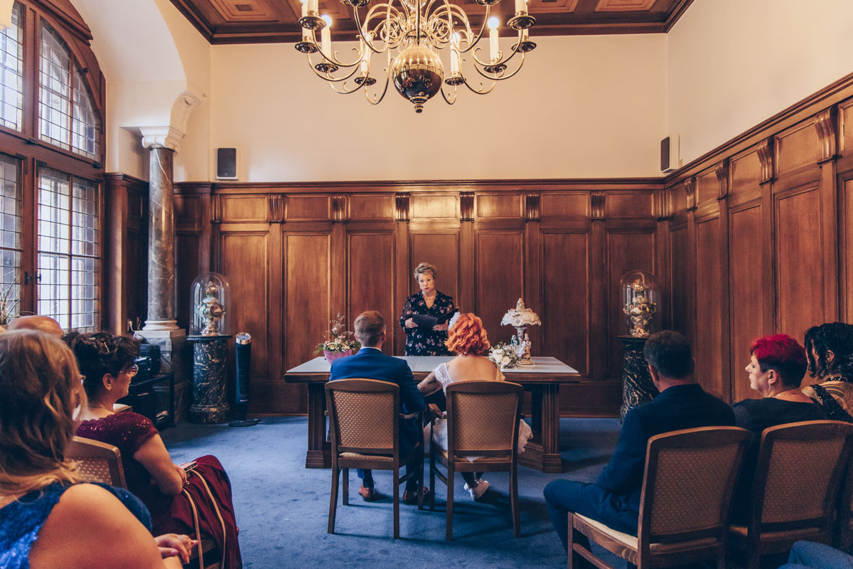 standesamtliche Trauung standesamt leipzig Hochzeitsfotograf Leipzig urbane Hochzeit im Sommer