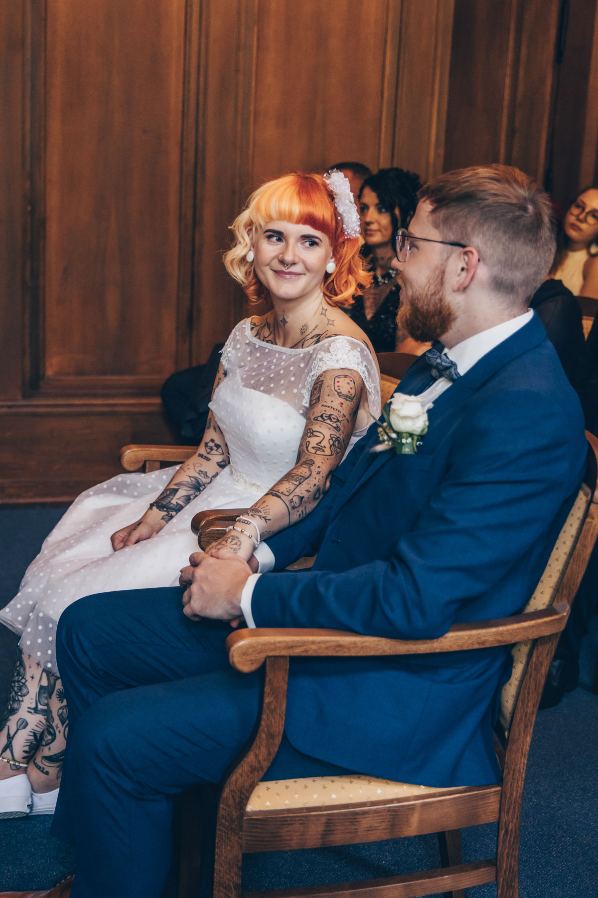 standesamtliche Trauung standesamt leipzig Hochzeitsfotograf Leipzig urbane Hochzeit im Sommer