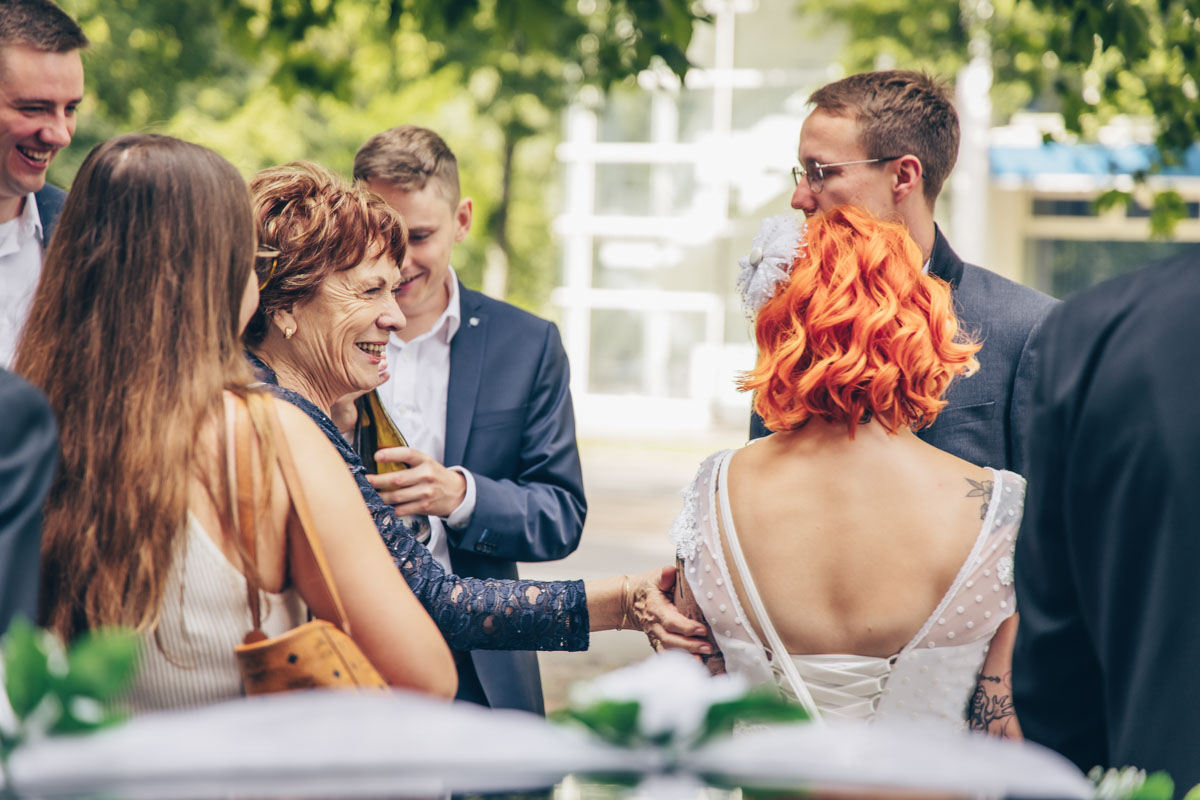 standesamtliche Trauung standesamt leipzig Hochzeitsfotograf Leipzig urbane Hochzeit im Sommer