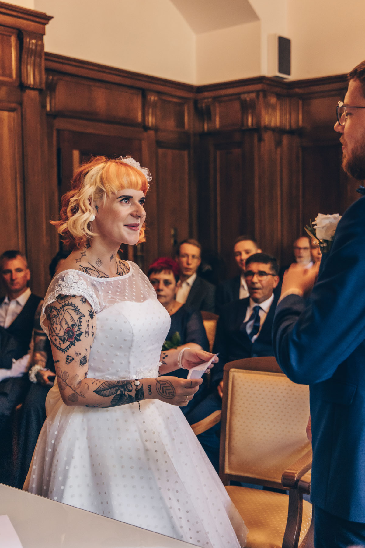 standesamtliche Trauung standesamt leipzig Hochzeitsfotograf Leipzig urbane Hochzeit im Sommer