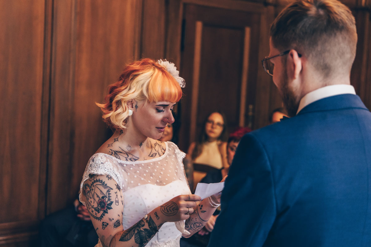 standesamtliche Trauung standesamt leipzig Hochzeitsfotograf Leipzig urbane Hochzeit im Sommer