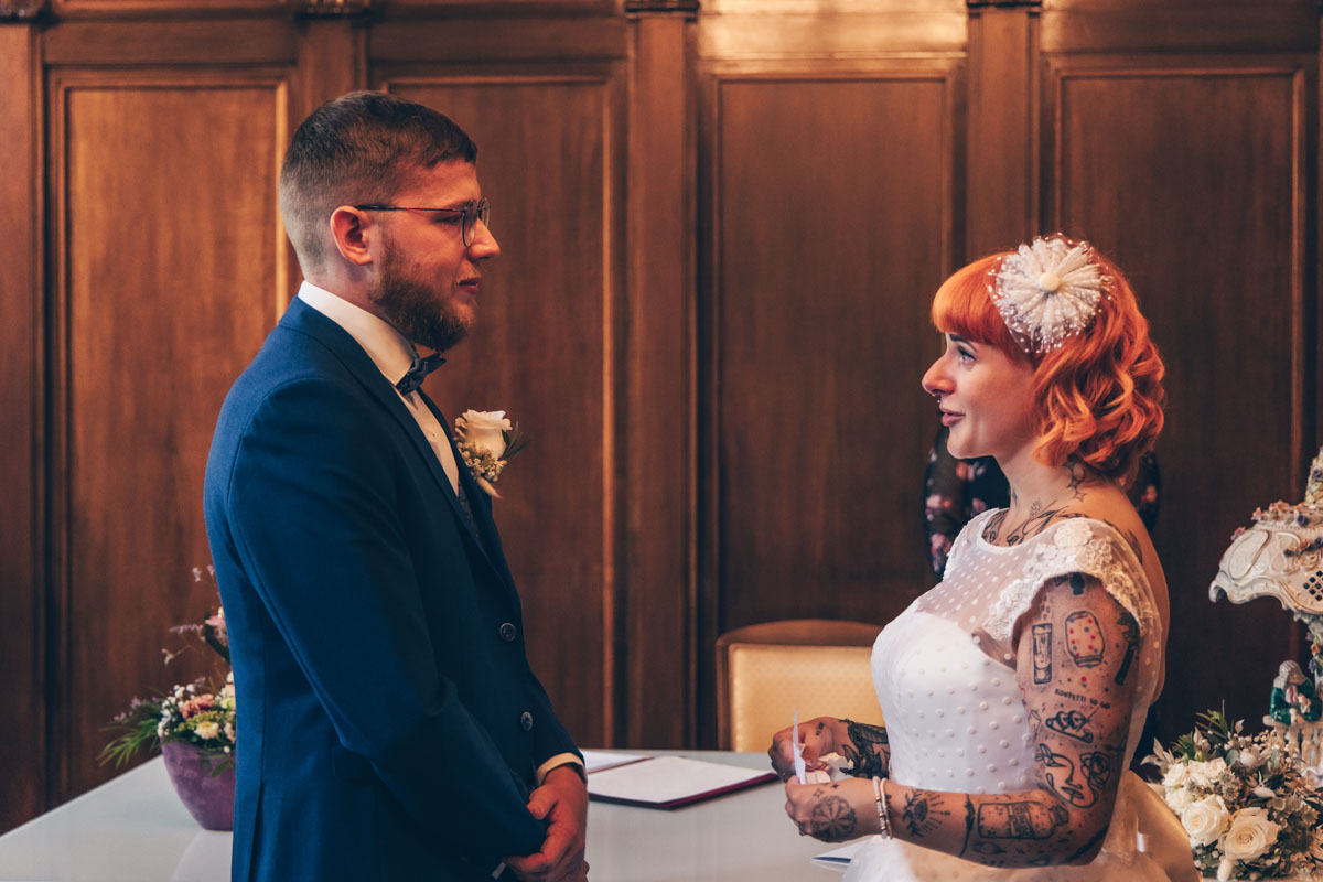 standesamtliche Trauung standesamt leipzig Hochzeitsfotograf Leipzig urbane Hochzeit im Sommer