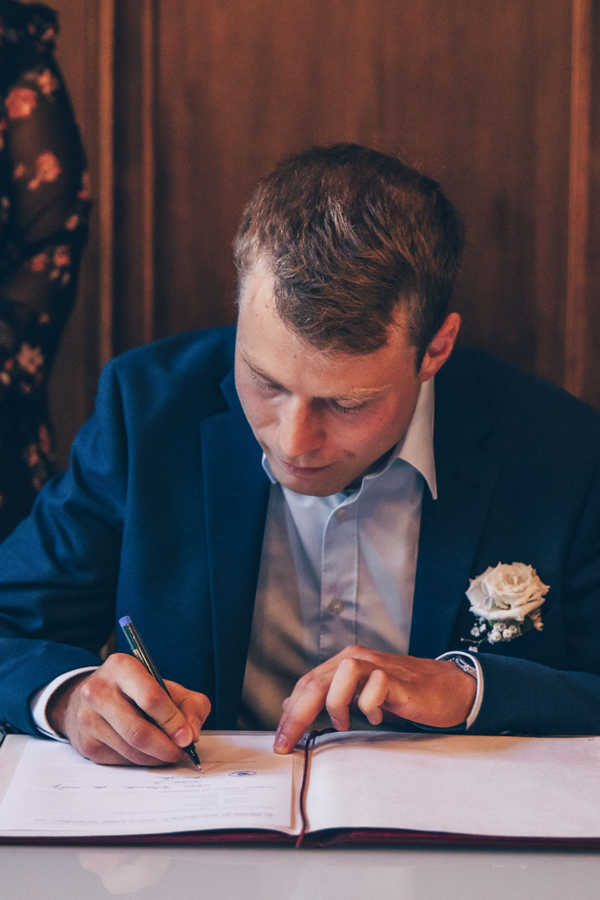 standesamtliche Trauung standesamt leipzig Hochzeitsfotograf Leipzig urbane Hochzeit im Sommer