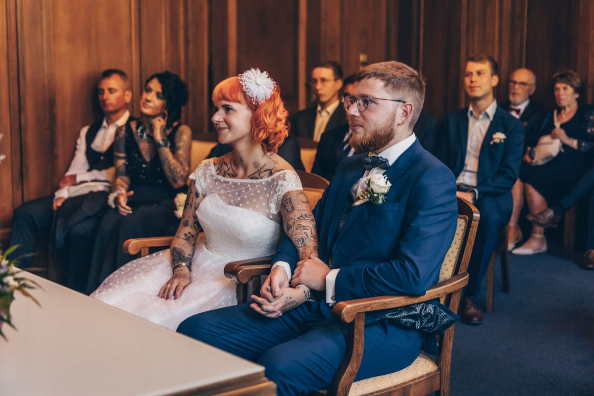 standesamtliche Trauung standesamt leipzig Hochzeitsfotograf Leipzig urbane Hochzeit im Sommer